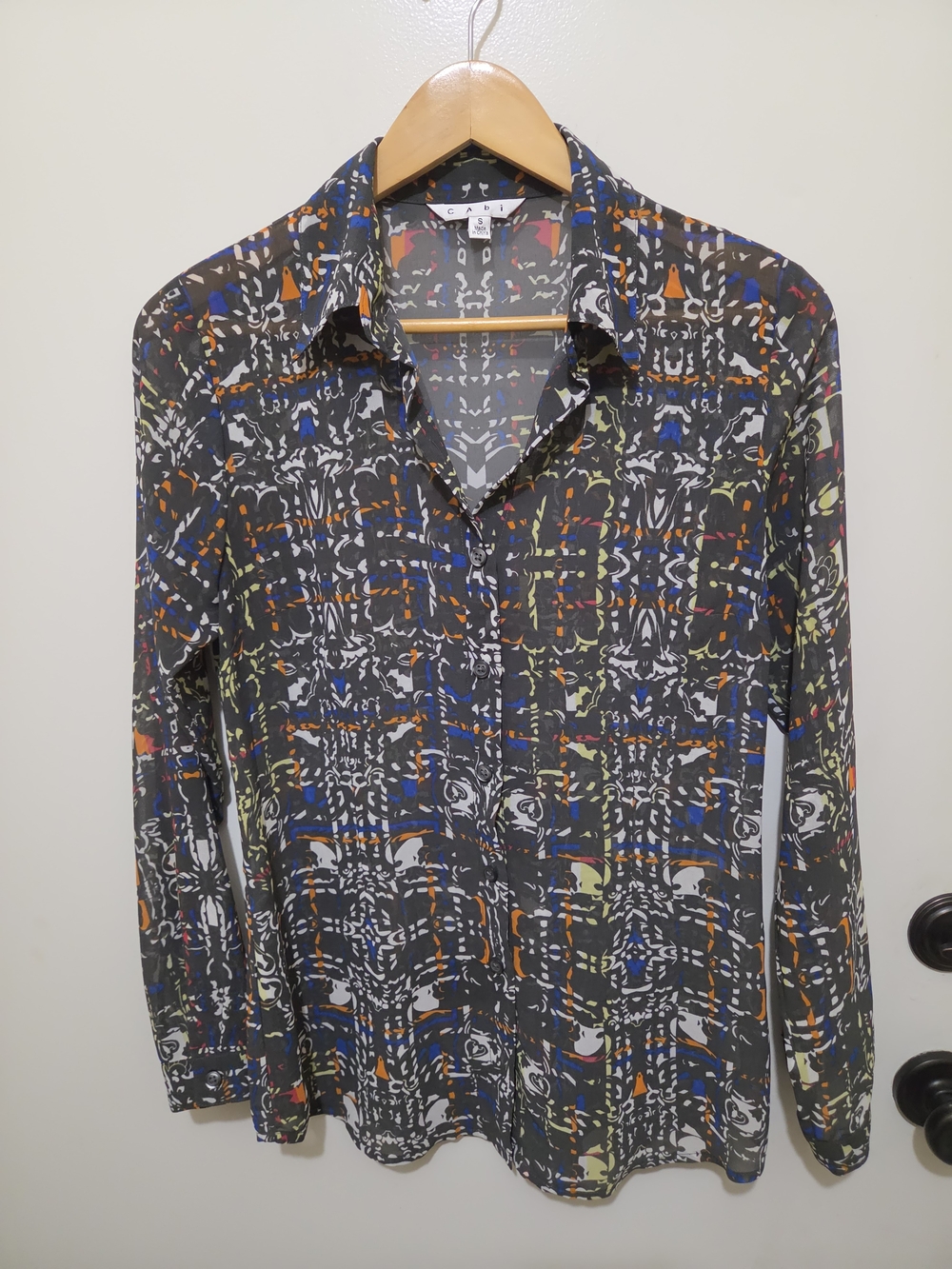 CAbi Gray Multi Color Abstract Button-Up Blouse Long Sleeves